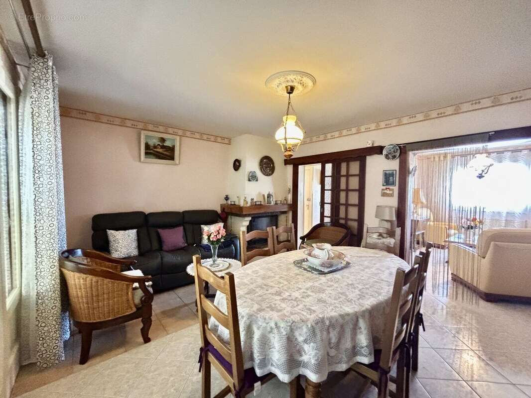 Maison à RUFFEC