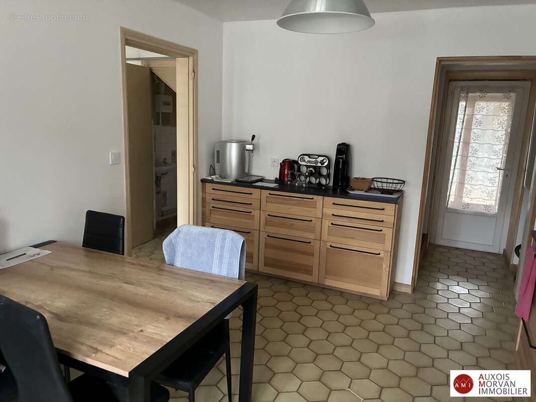 Maison à COURCELLES-LES-SEMUR