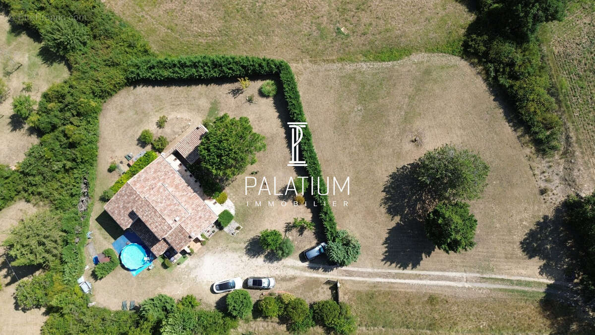 Maison 102 m² à Saint-Etienne-Les-Orgues  - photo 2