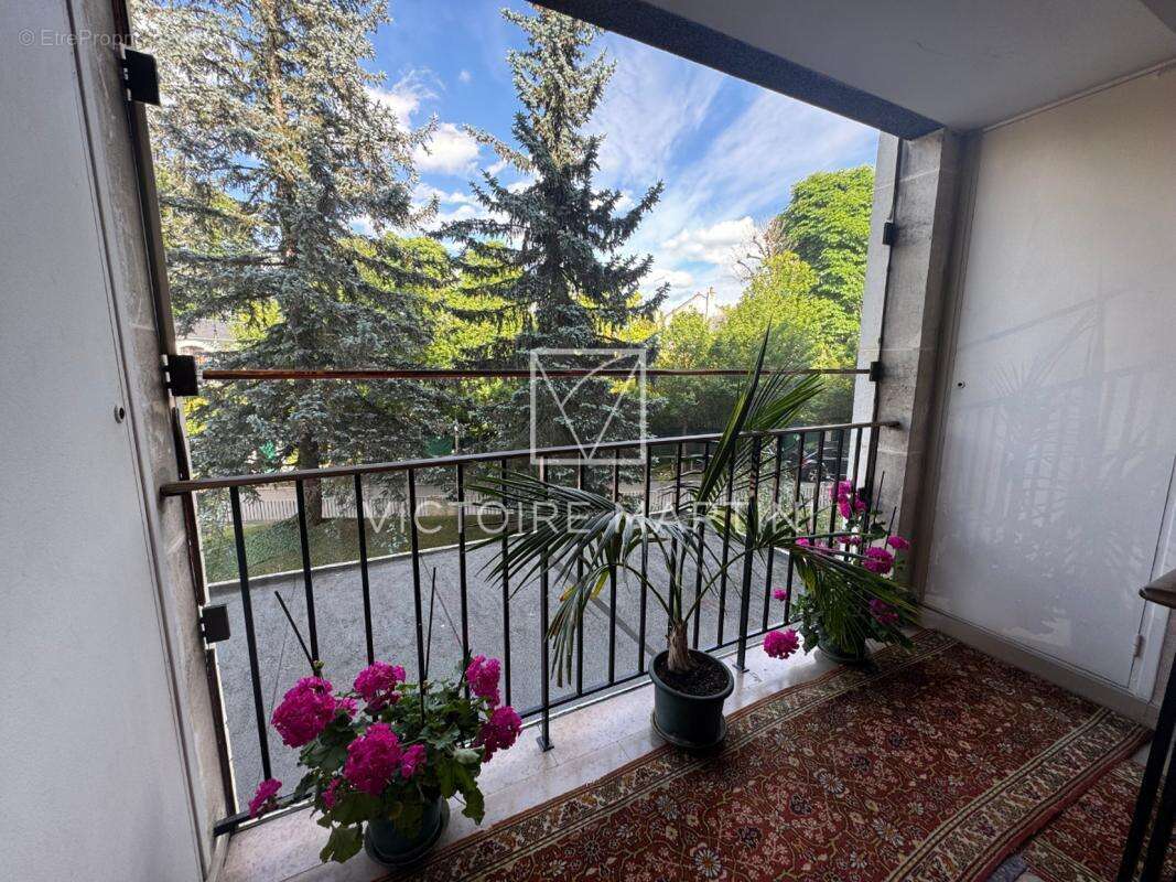 Appartement à VILLE-D'AVRAY