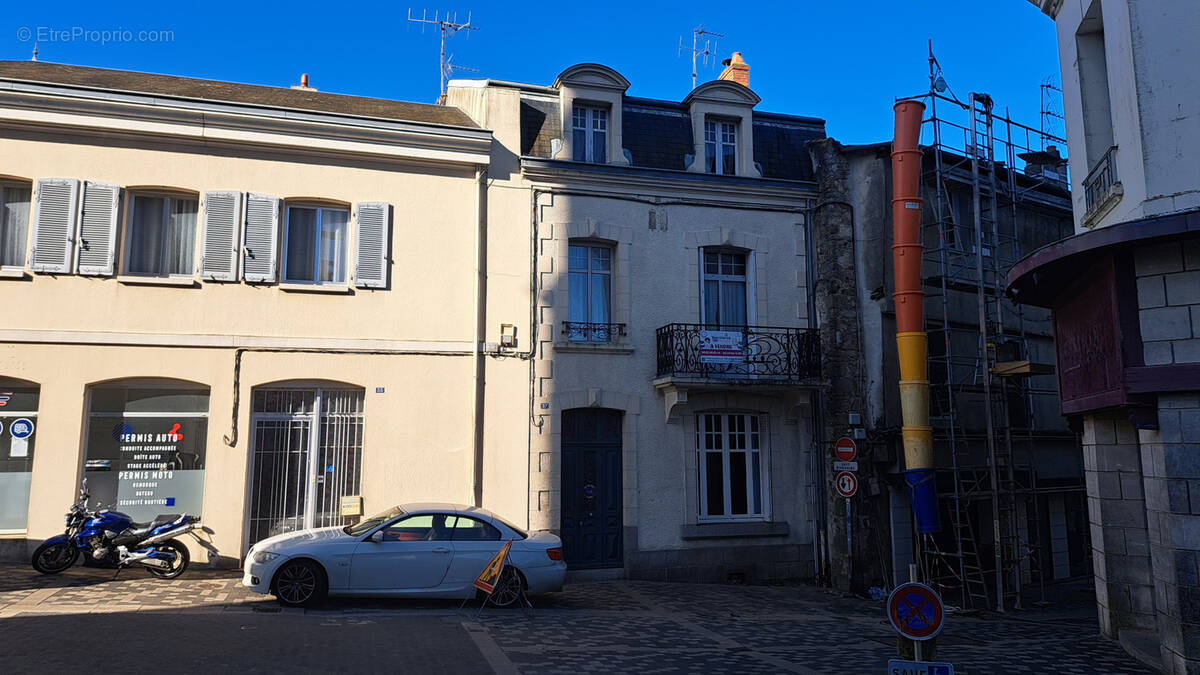 Maison à PARTHENAY