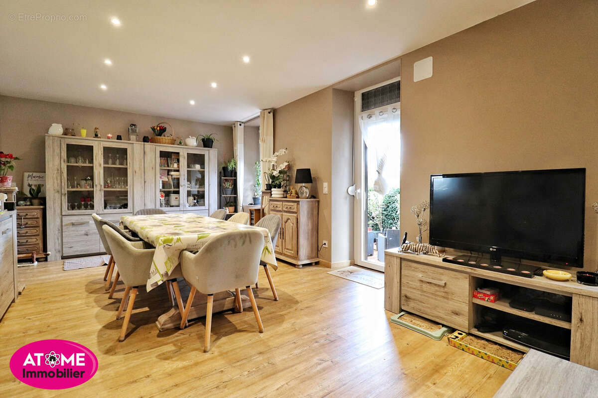 Appartement à AUBOUE