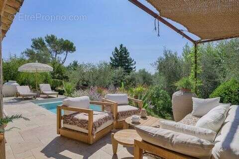 Maison 146 m² à Tourrettes-Sur-Loup  - photo 2