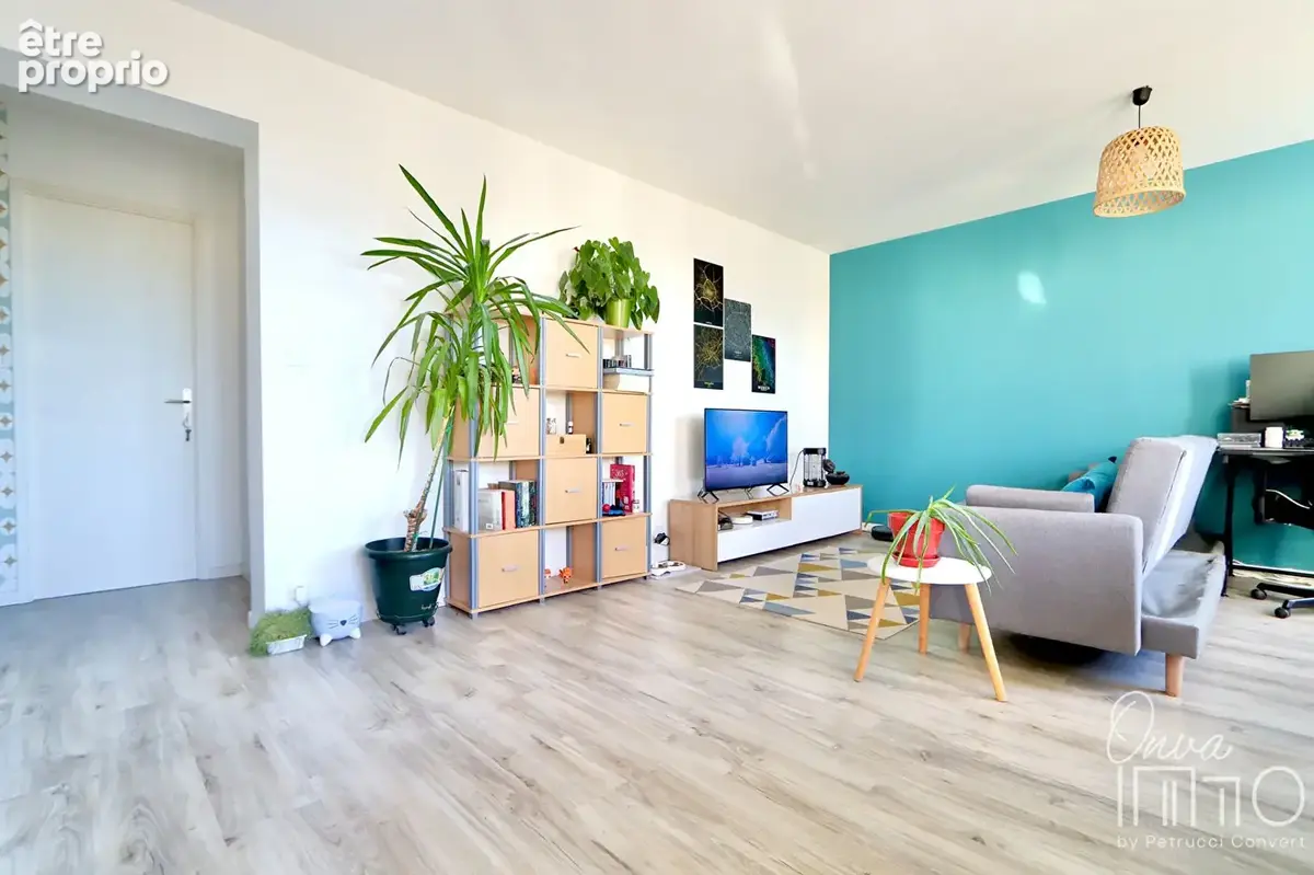 Caluire-et-Cuire - Lumineux T4 de 72m2 - photo 7