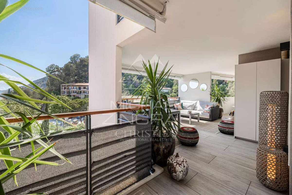 Appartement à EZE