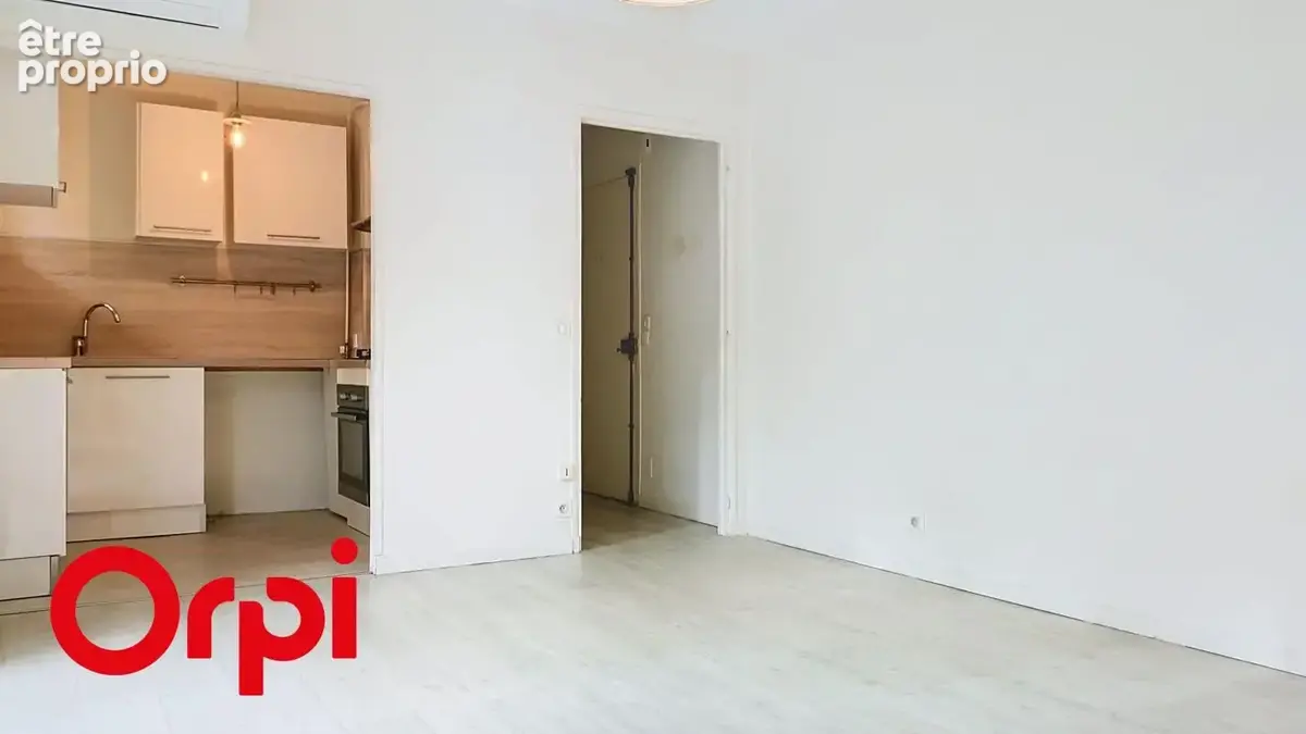Appartement t2 avec garage, cave et local moto - photo 7