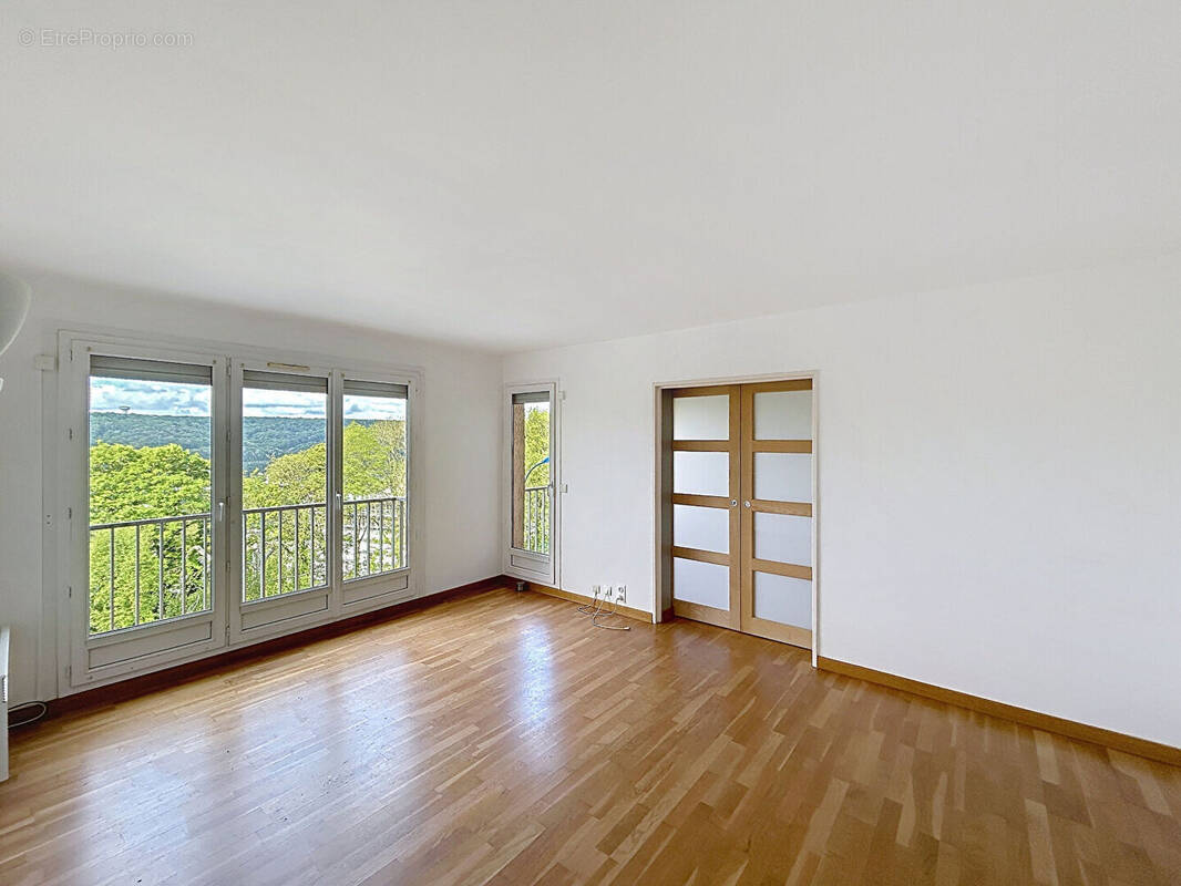 Appartement à DEVILLE-LES-ROUEN