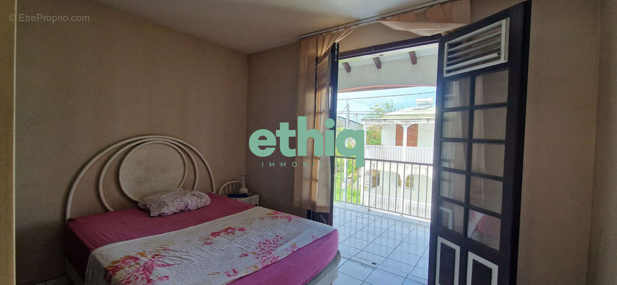 Maison à CAPESTERRE-BELLE-EAU