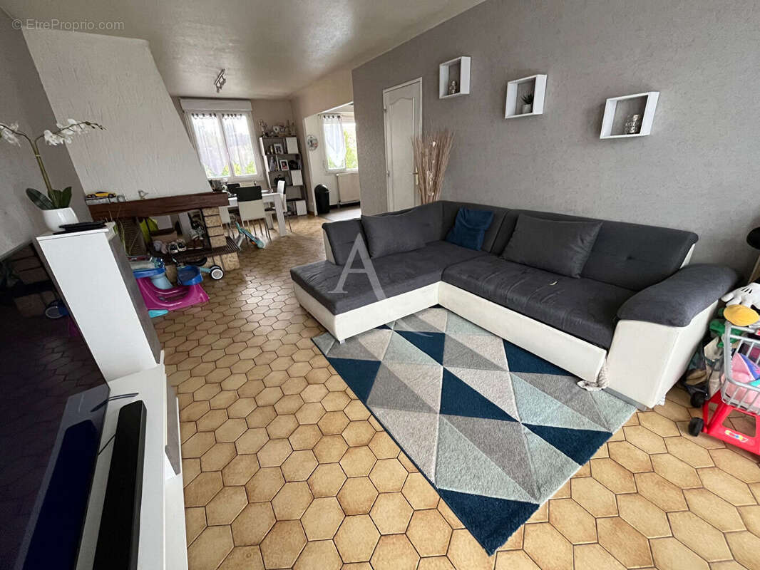 Maison à BONCHAMP-LES-LAVAL