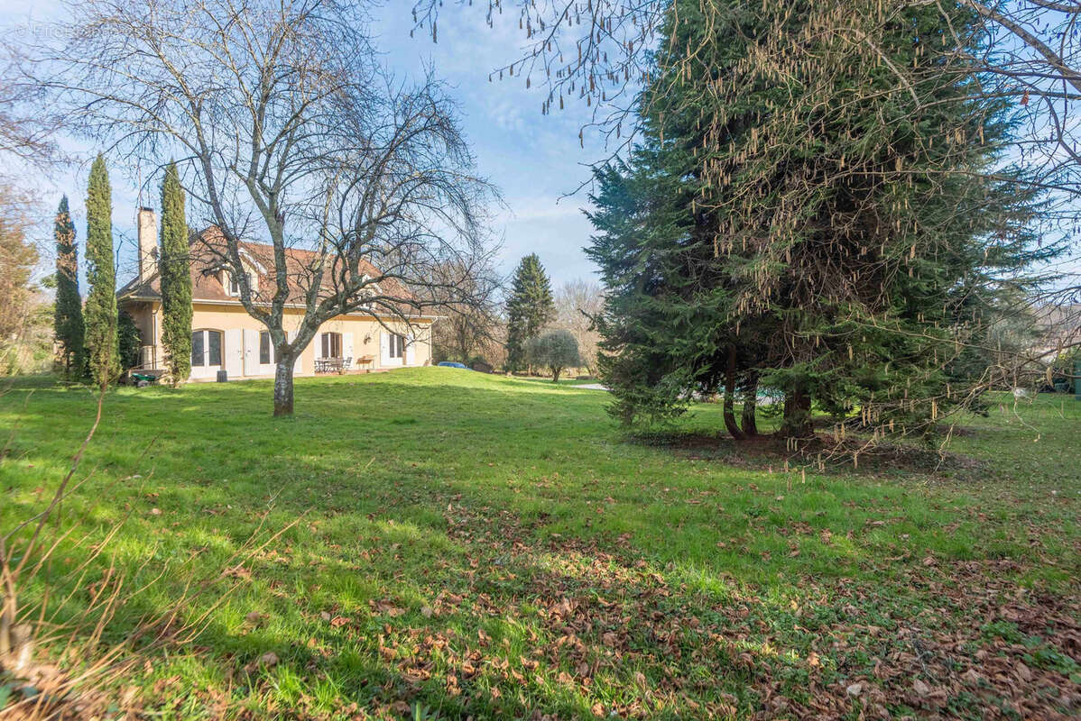 Maison à LATRESNE