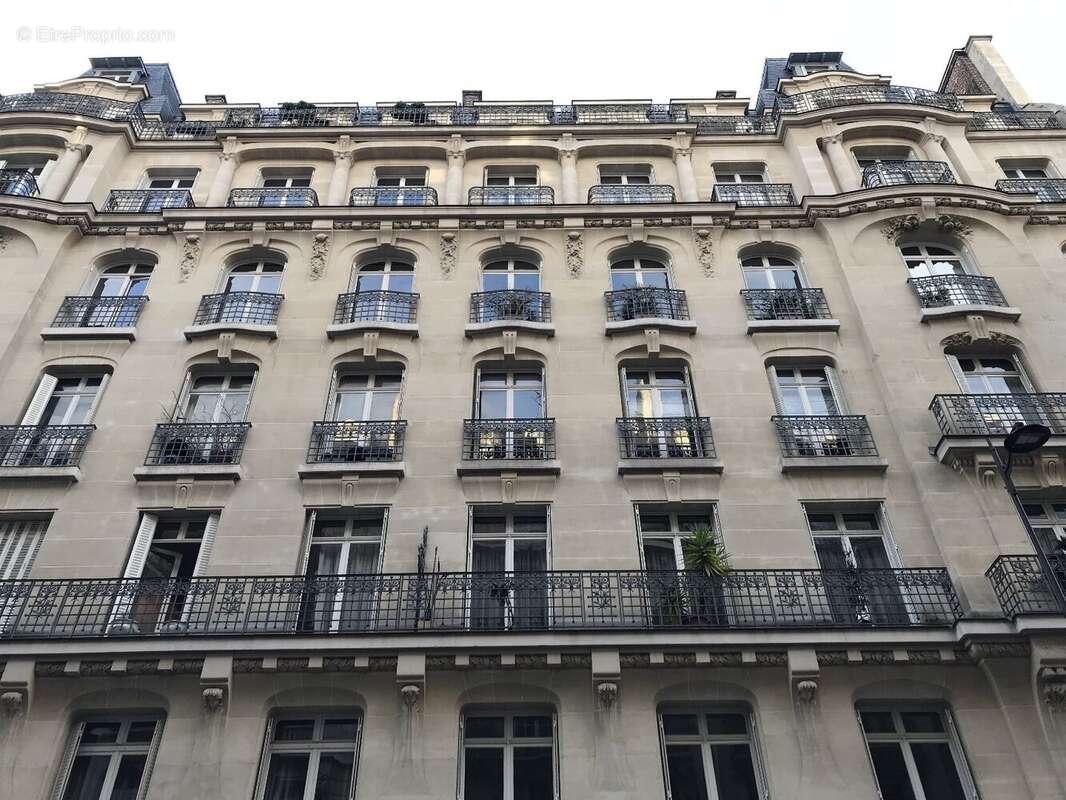 Une Studette calme et plein soleil rue Théodule Ribot - photo 11