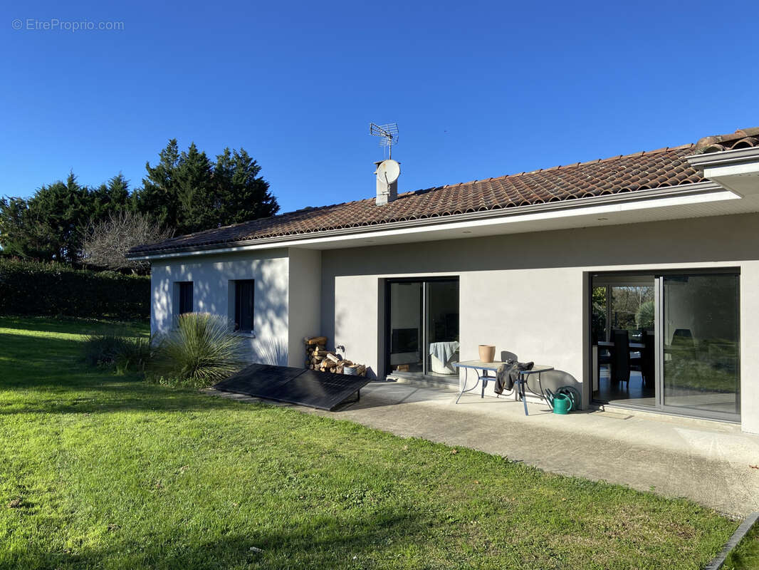 Maison à CASTELNAU-D&#039;AUZAN