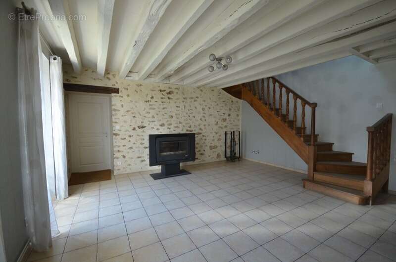 Maison à MONTMIRAIL