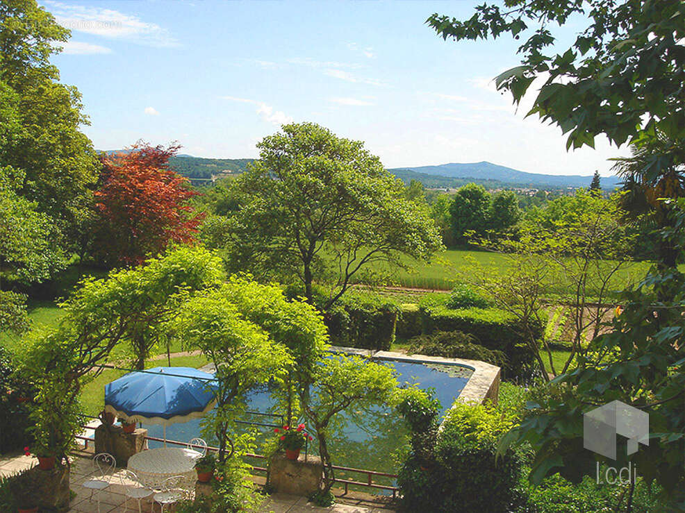 MONTELIMAR, maison 500 m2 avec dépendances - photo 2