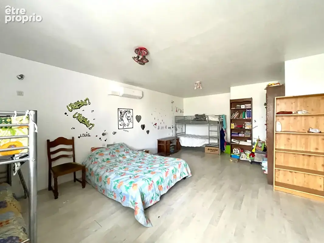 Belle maison familiale avec dépendances sur plus de 31 ares de terrain - photo 11