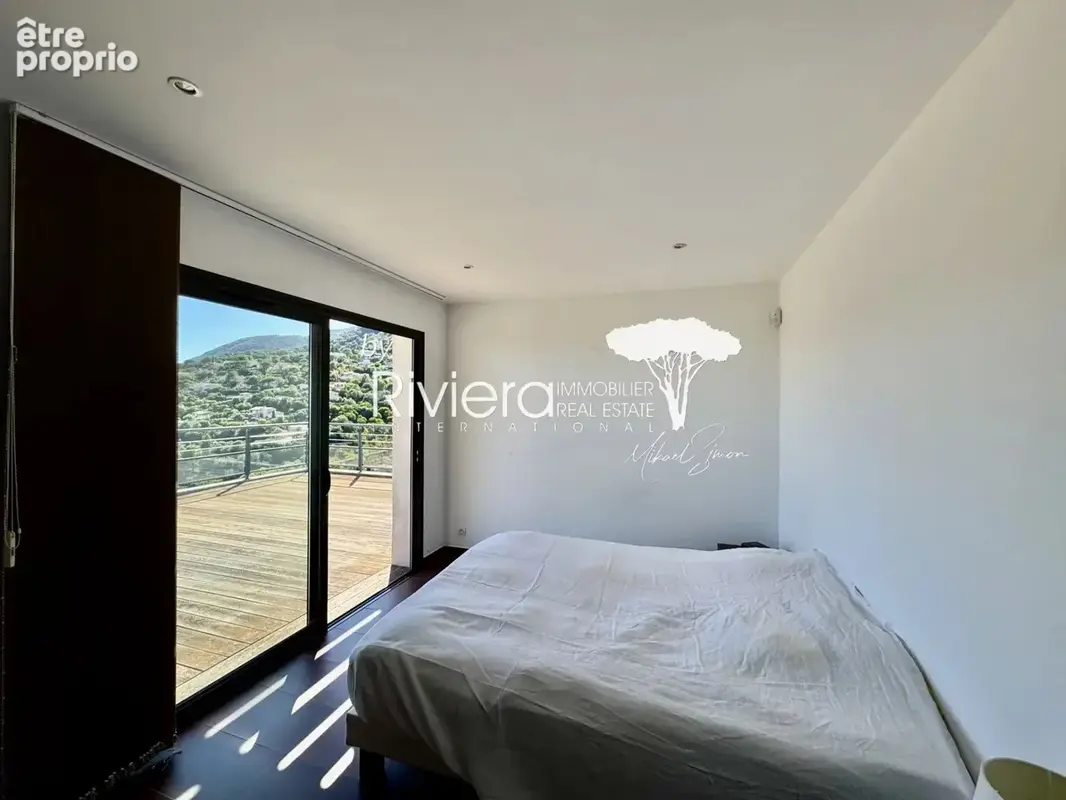 Propriété Contemporaine - Vue Mer imprenable avec piscine à - photo 23