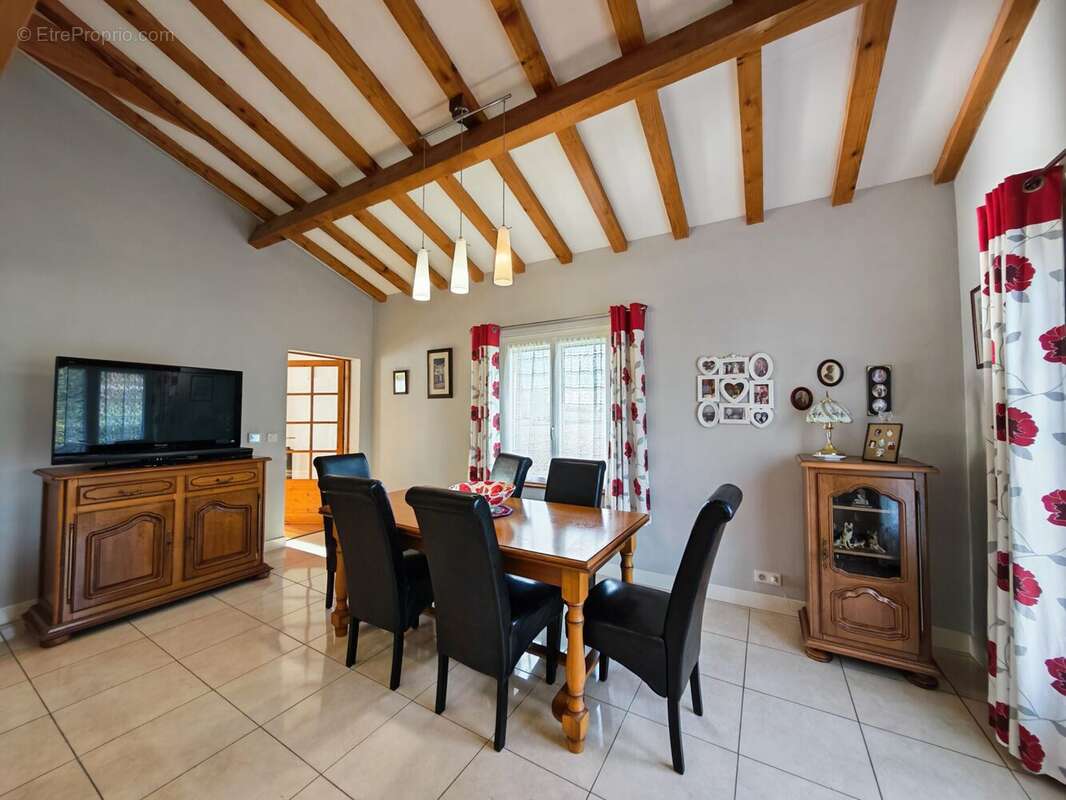 Maison 137 m² à Lauzun  - photo 9
