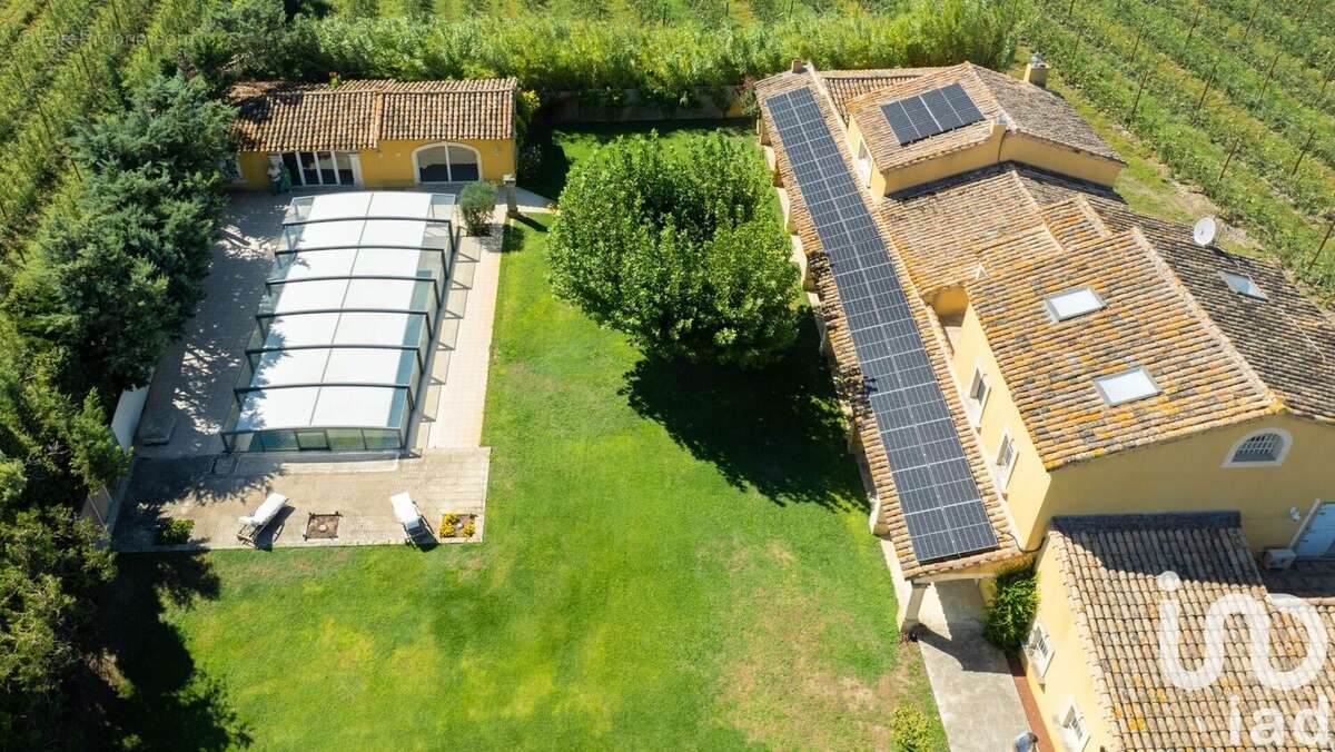 Photo 3 - Maison à ENTRAIGUES-SUR-LA-SORGUE