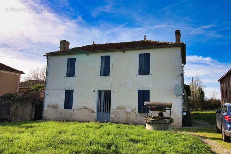 Maison à AILLAS