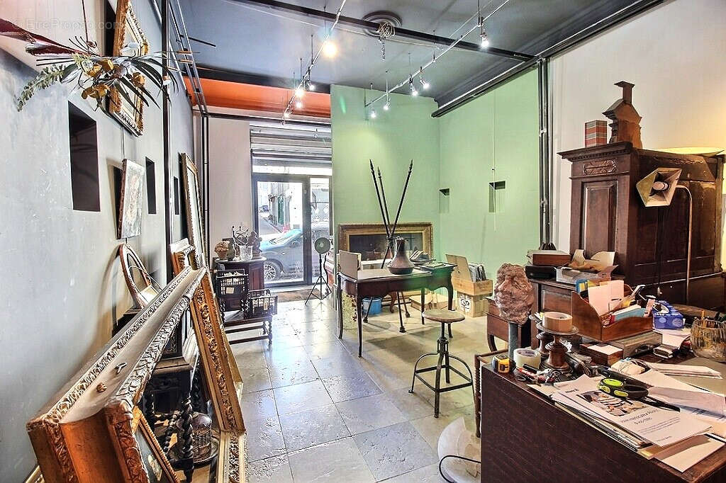 Commerce à MARSEILLE-8E