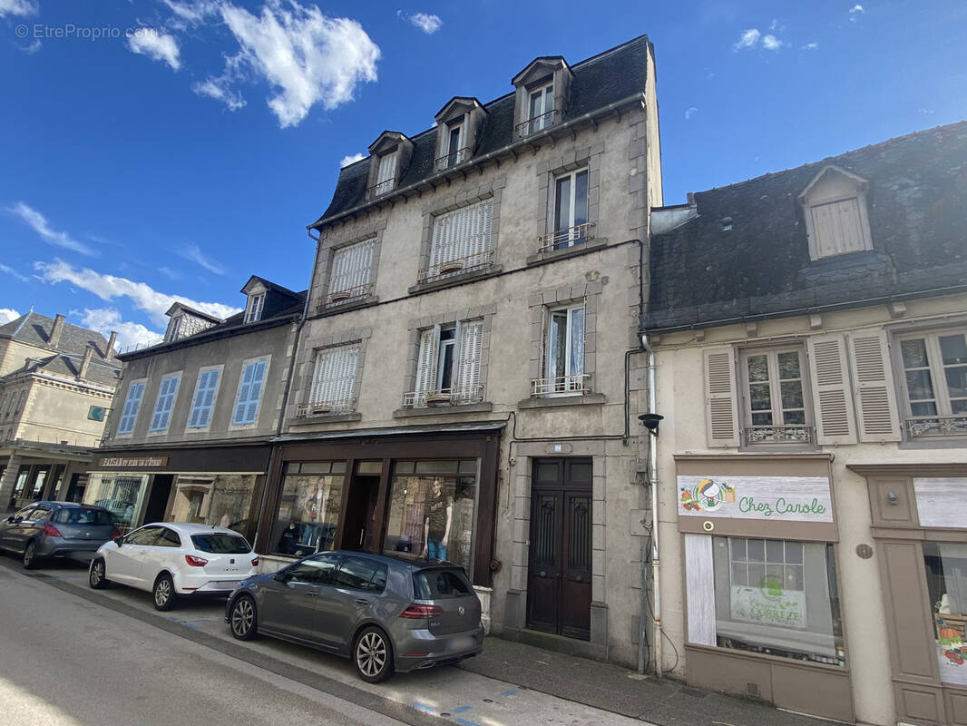 Appartement à MONCEAUX-SUR-DORDOGNE