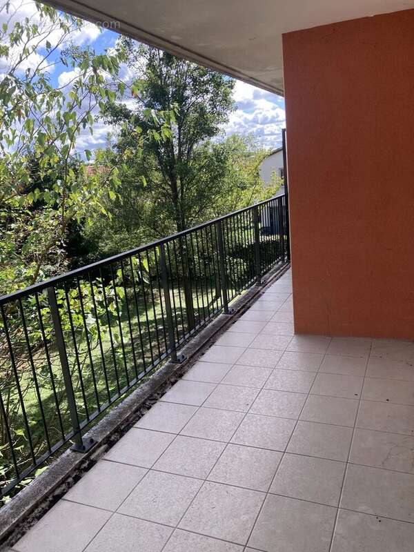 Appartement à FONBEAUZARD