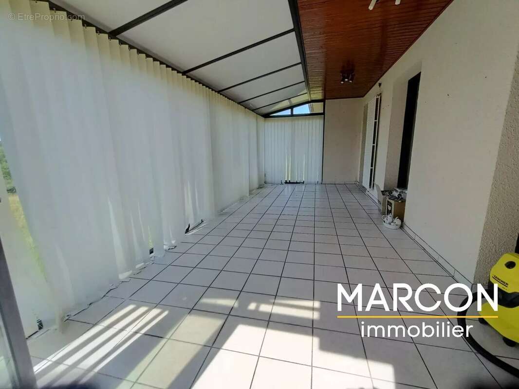 Maison à SAINT-MARC-A-FRONGIER