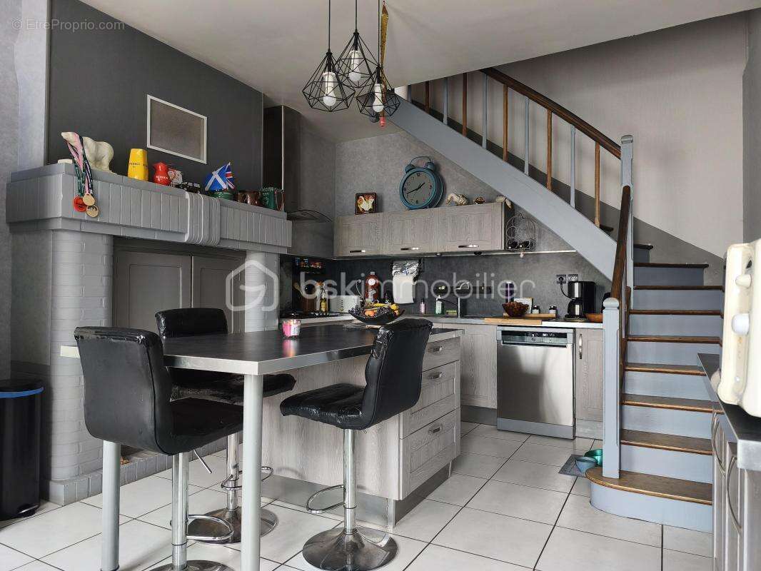 Maison à LIGNIERES-ORGERES