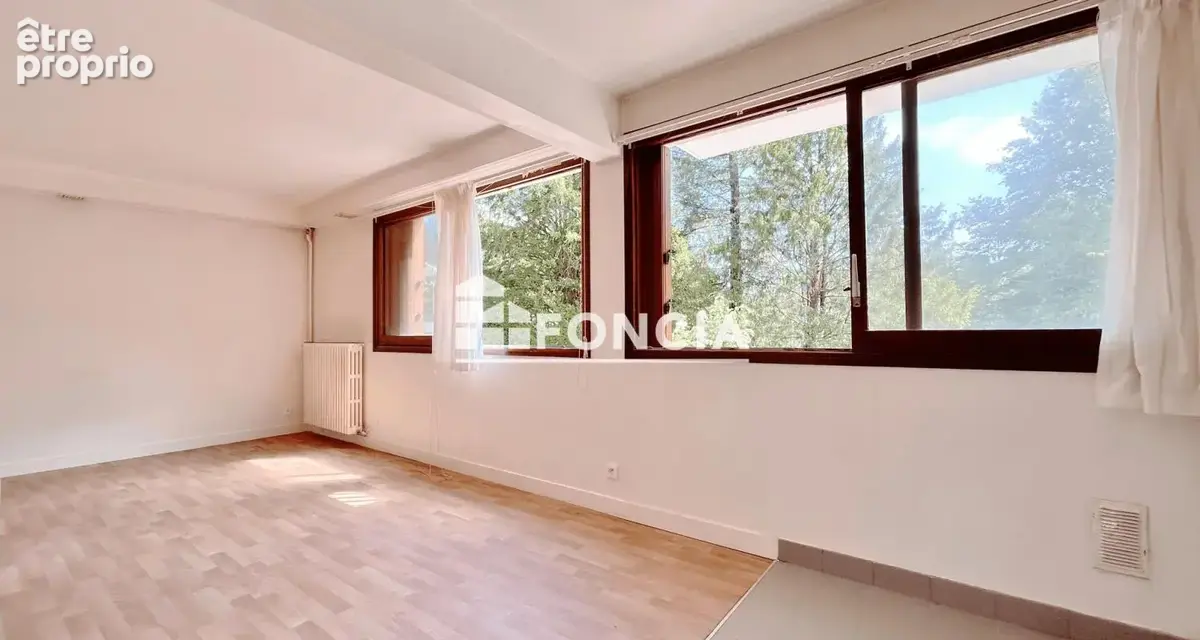 Appartement à L'ETANG-LA-VILLE