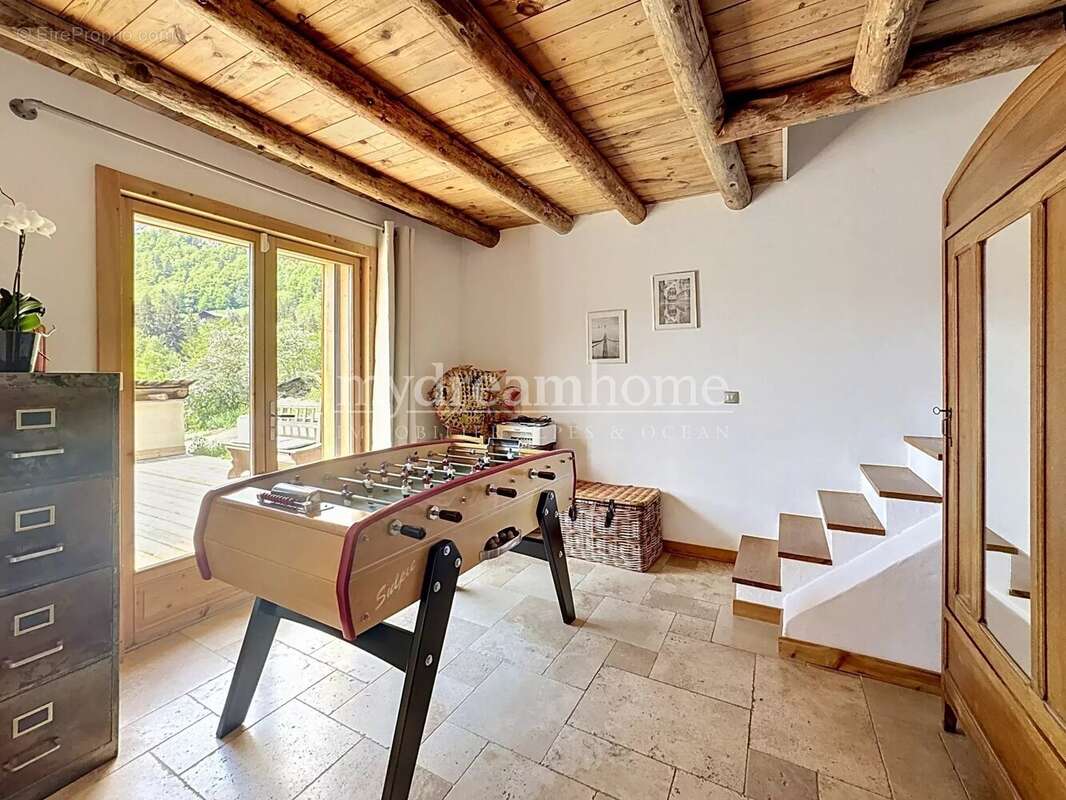 Chalet confortable de 340m², centre de Flumet (73590) - photo 11