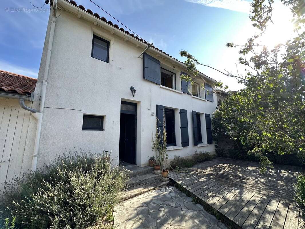 Maison 130 m² à Bressuire  - photo 20