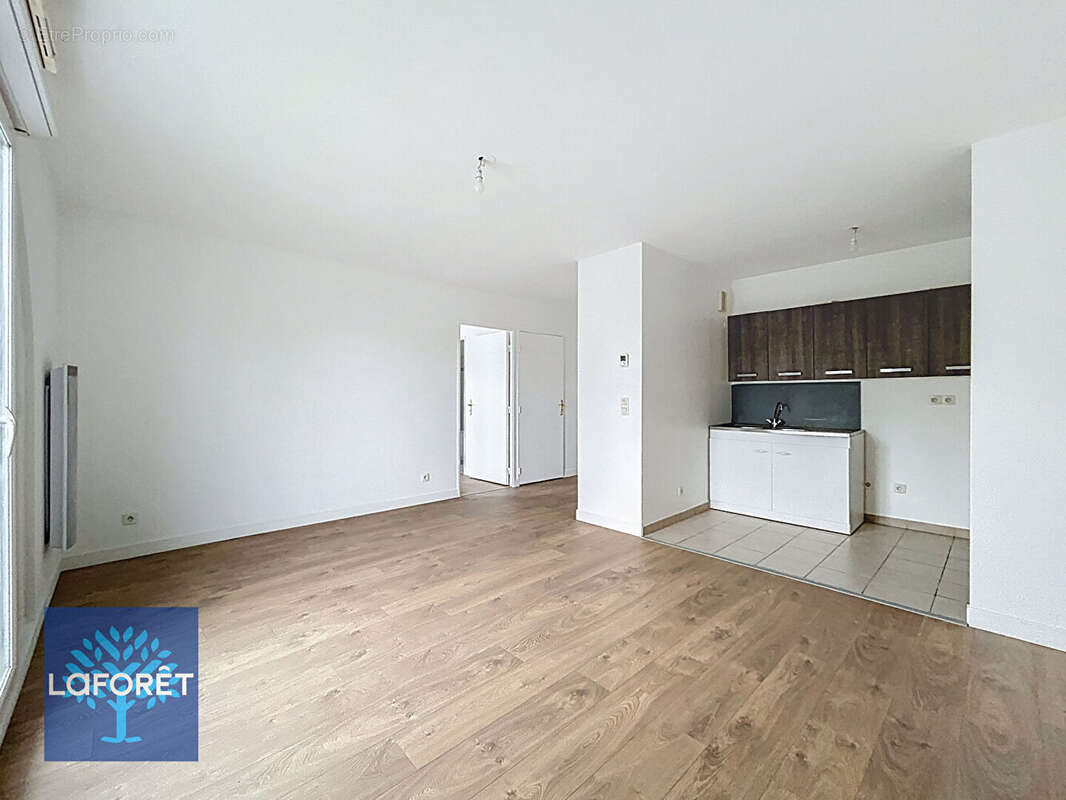 Appartement à CORBEIL-ESSONNES