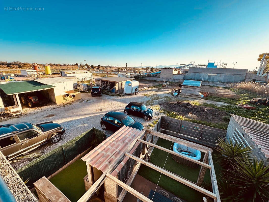 Commerce à TORREILLES