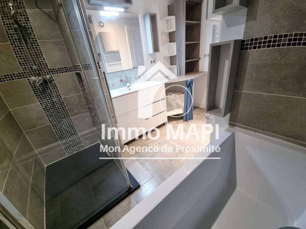 Appartement à LATTES