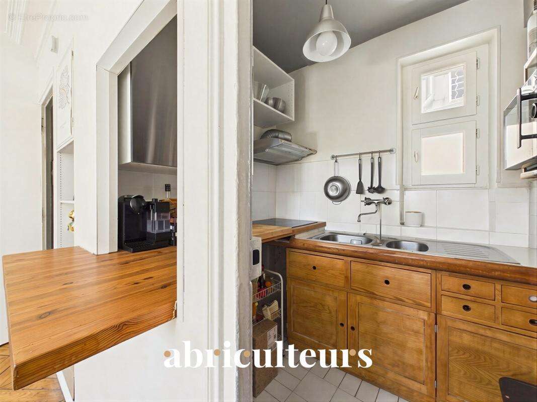 Appartement à PARIS-10E