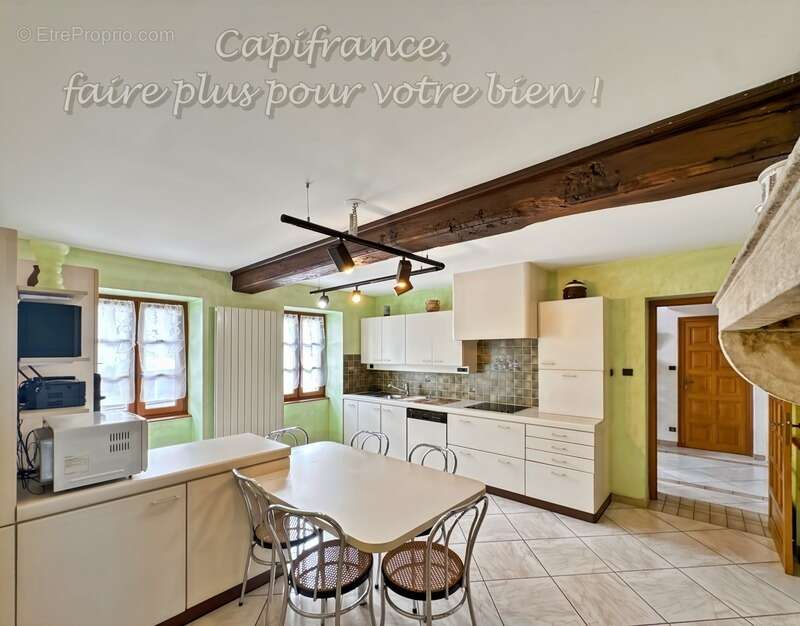 Maison à LA CLAYETTE