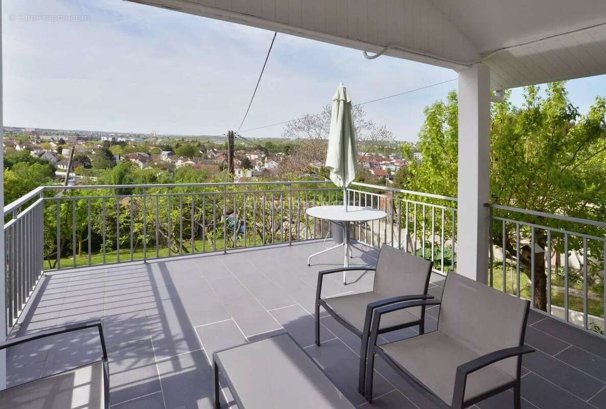 Maison à VILLENEUVE-SAINT-GEORGES