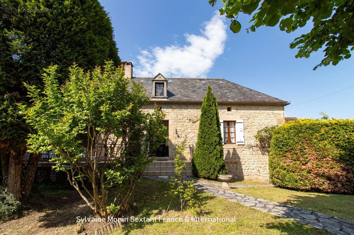 Maison à GRANGES-D'ANS