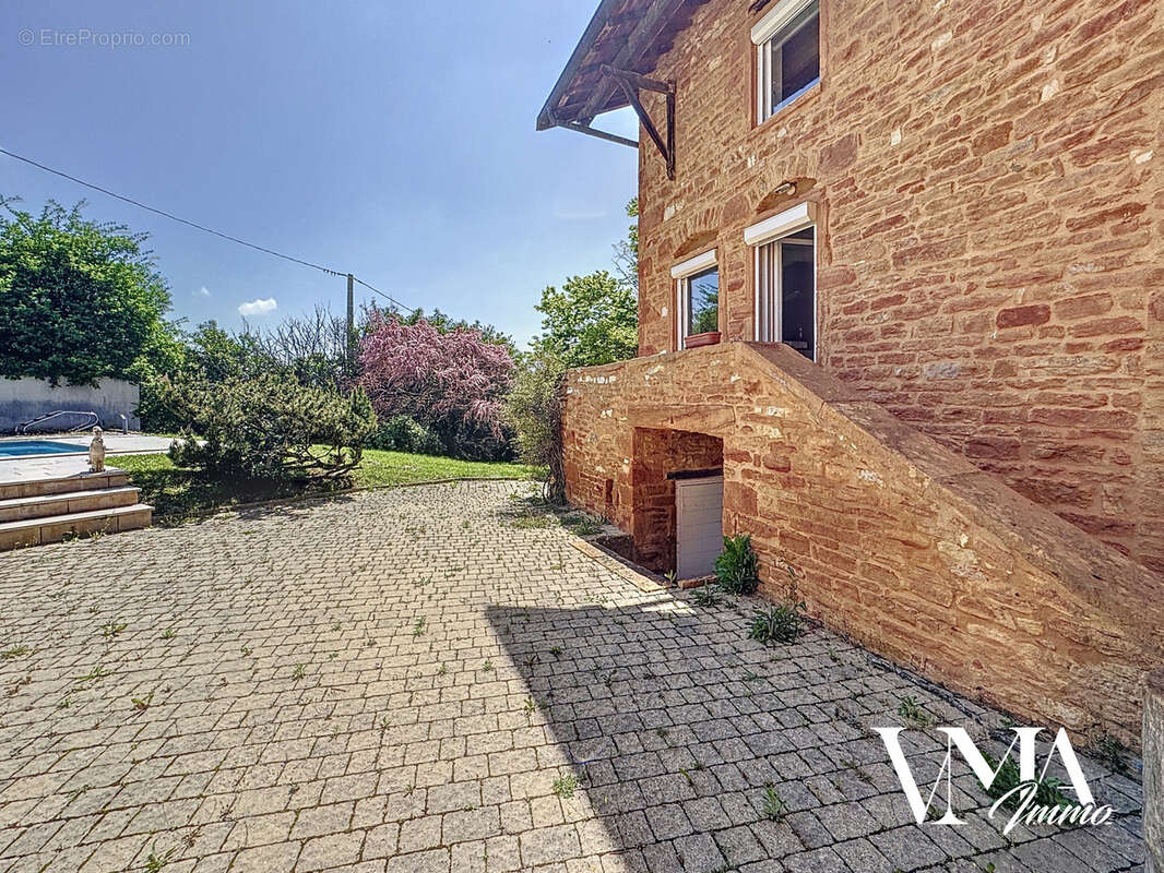 Maison à CHAZAY-D'AZERGUES