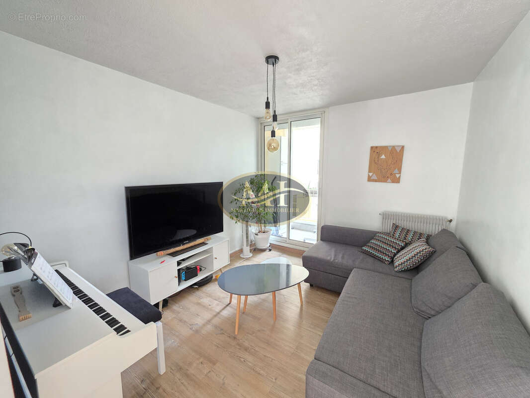 Appartement T6 avec terrasse et cave - photo 2