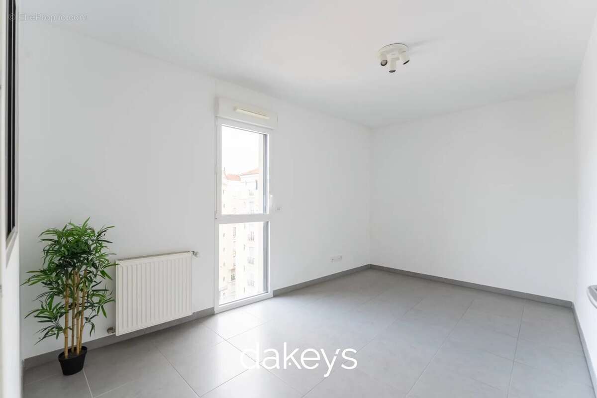 Appartement à MARSEILLE-3E