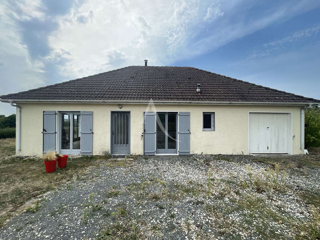 Maison à MONTRICHARD