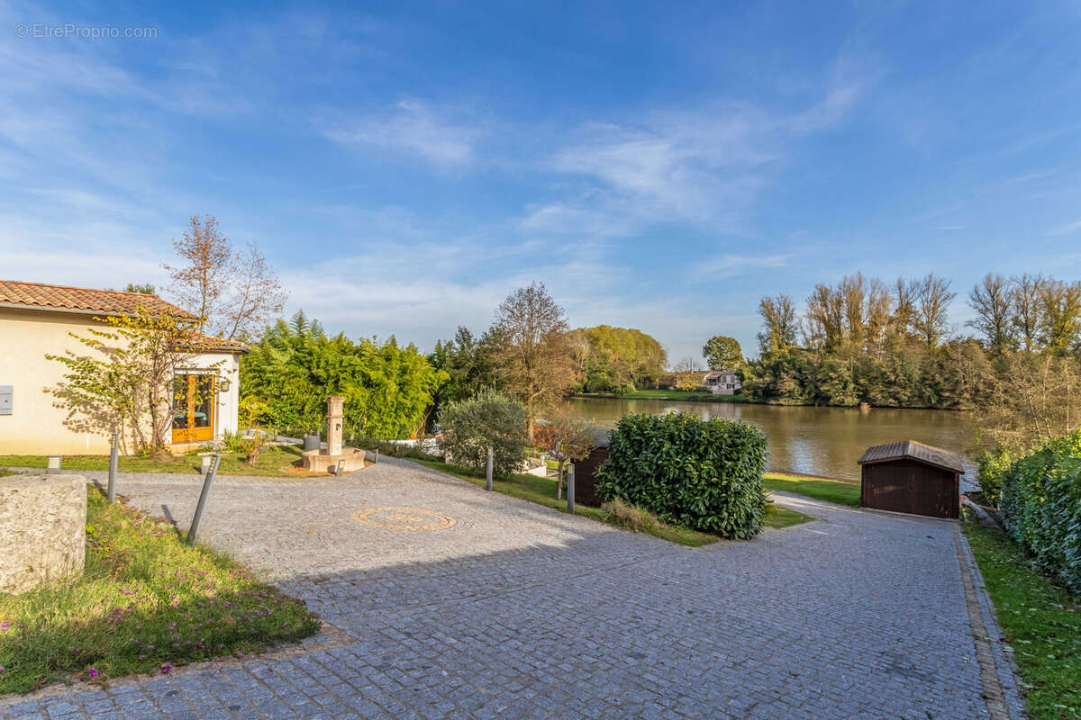 Maison à SAINT-SYLVESTRE-SUR-LOT