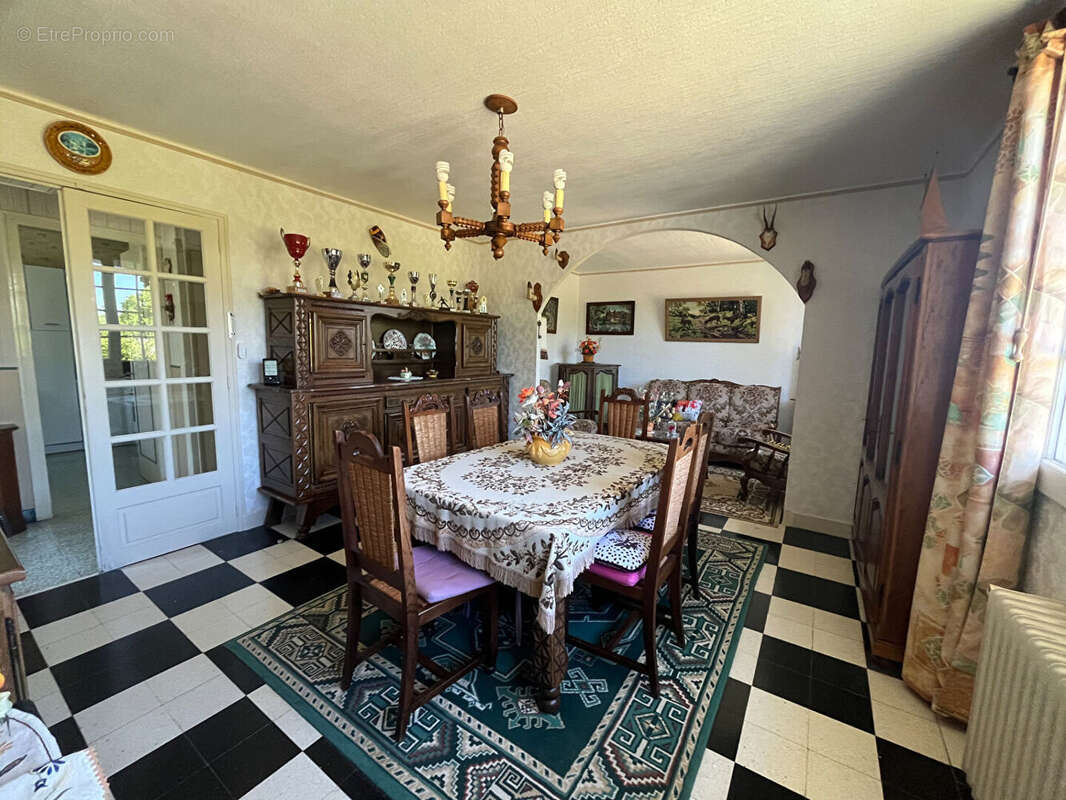 Maison à AUBIGNY-SUR-NERE