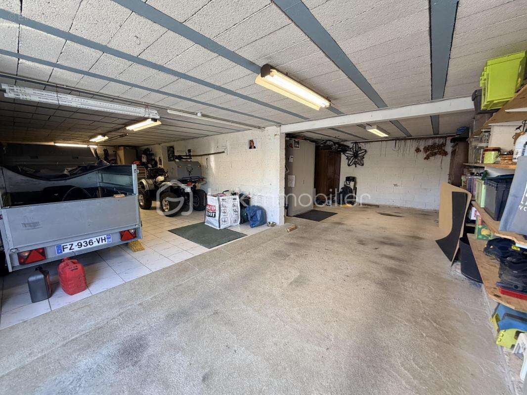 Maison 5 pièces avec véranda, sous-sol complet, grand garage et jardin - photo 16