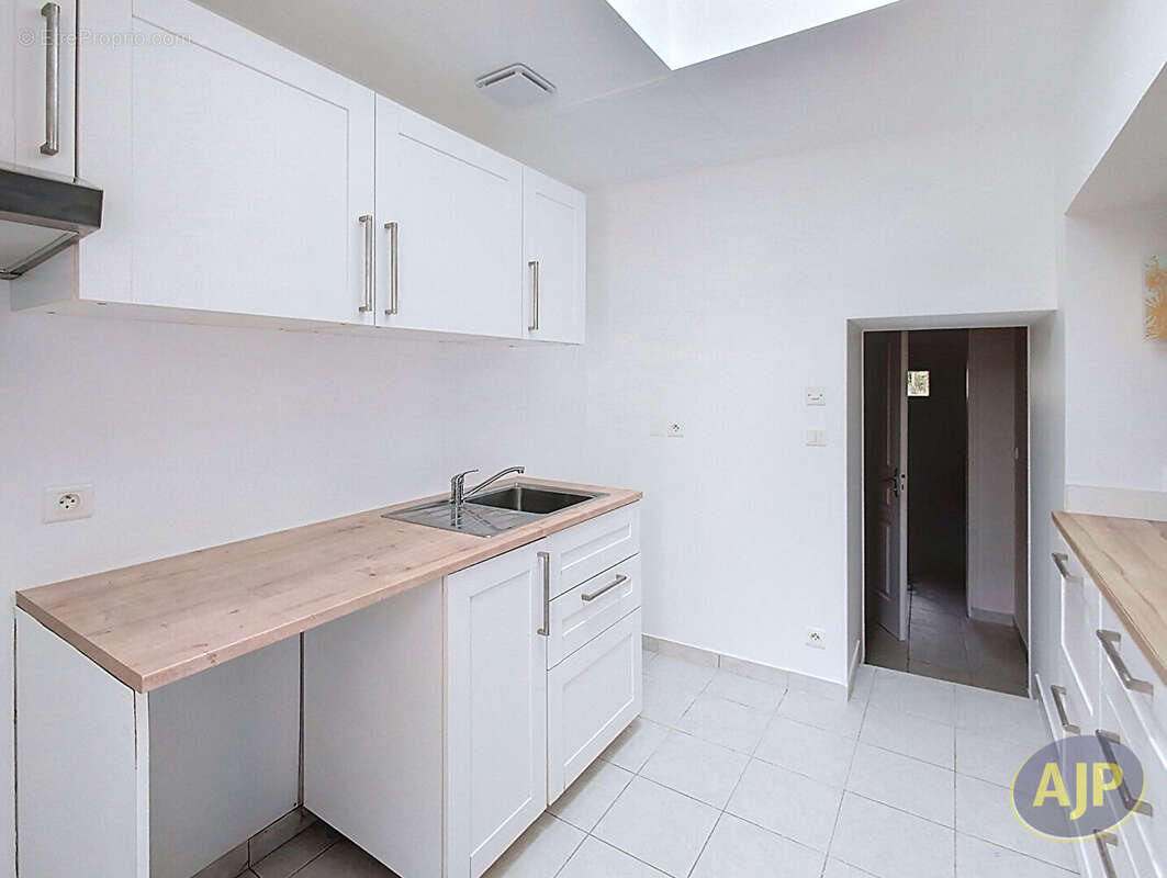 Appartement à SAINT-ANDRE-TREIZE-VOIES