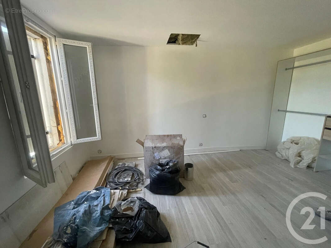 Maison à LES EGLISOTTES-ET-CHALAURES