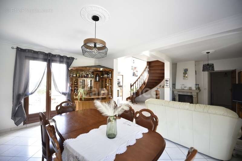 Maison à SAINT-MARCEL