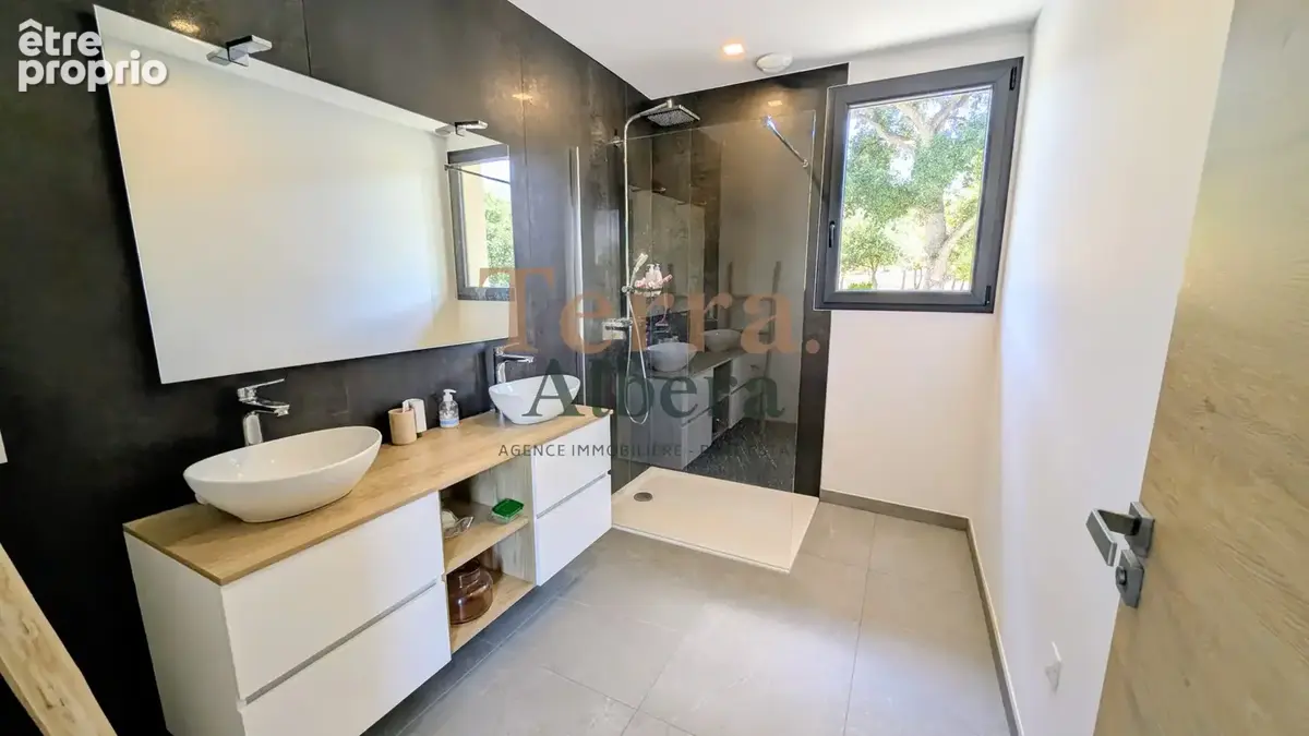 Villa contemporaine récente avec piscine, grand terrain, au calme et sans vis à vis - photo 20
