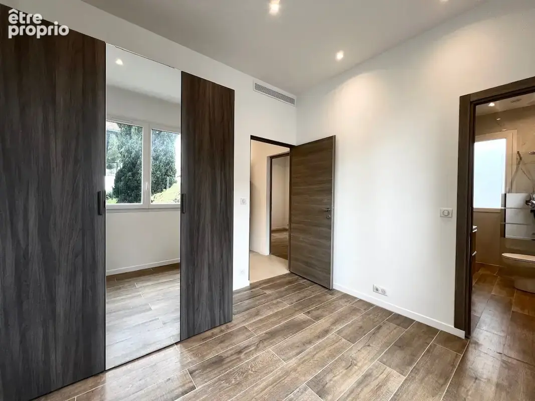 Maison de 3 appartements avec jardin et parking • Secteur Tassigny Cannes - photo 13